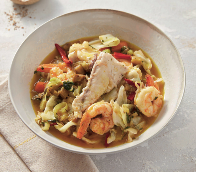 Braised Cabbage and Seafood – Lahanalı Ve Karidesli Balık 